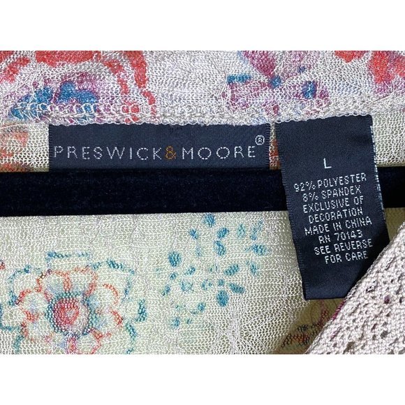 Preswick & Moore Women’s Large V Neck Floral Crochet Lace Layered Ruffle Top - Picture 4 of 5